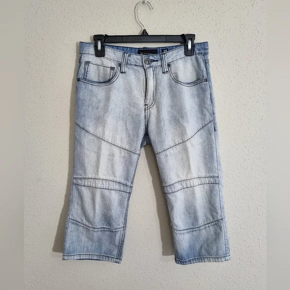 Stylish Light Blue Denim Shorts Size Waist 29. - Picture 5 of 7